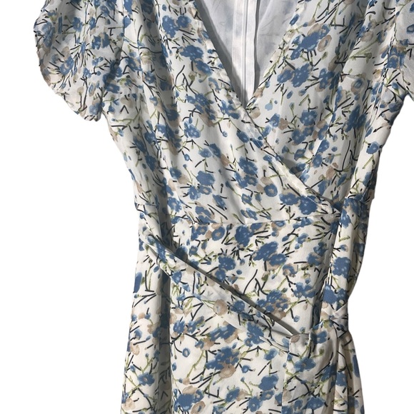 Essue Size Small Flowy V Neck Floral Print - Picture 4 of 10